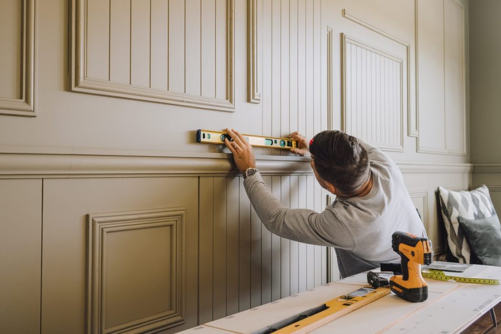 installing wainscoting panels​